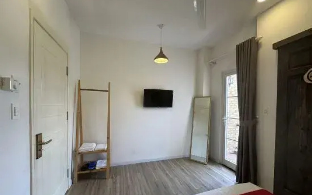 Capital O 1231 Hoang Yen Hotel & Coffee