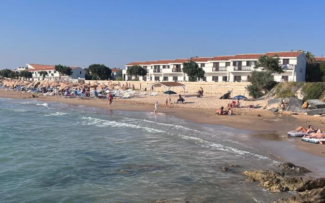 Kamarina Resort