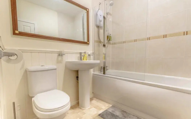 Stirling Central Apartment