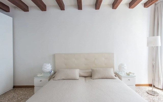 Venezia - Calle della Regina 752b