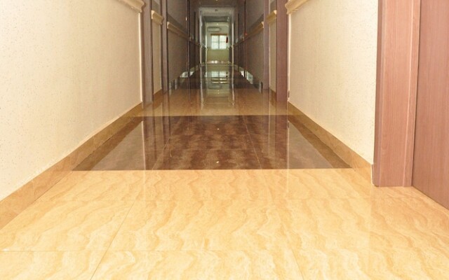 Ne-Yo Hotel and Suites