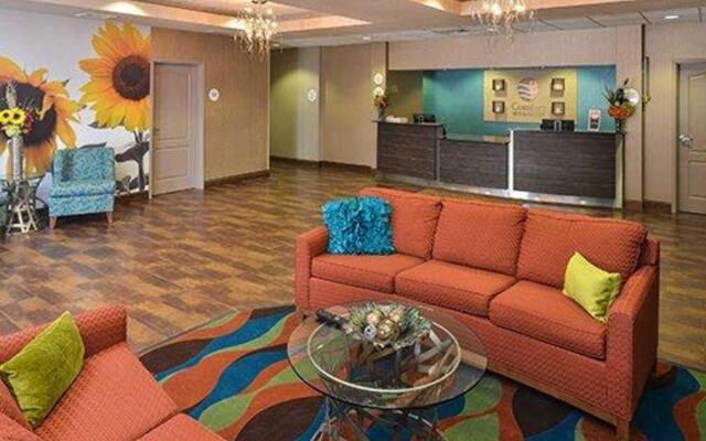 Holiday Inn Express & Suites Junction City by IHG