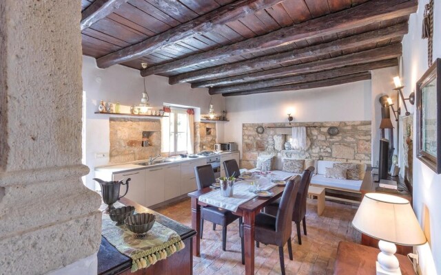Beautiful Home in Pomer With Wifi and 3 Bedrooms