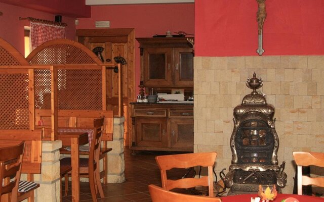 Penzion a restaurace " Zlatý Strom"