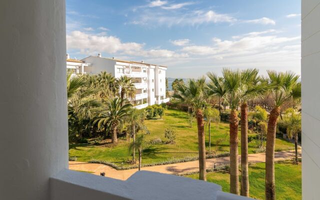 Whispering Palms Apartment