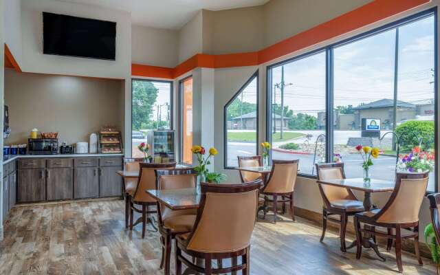 Days Inn by Wyndham Clemson