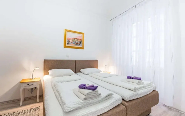 Old Town Finest - Two-bedroom Apartment - Lucarica 4 Street