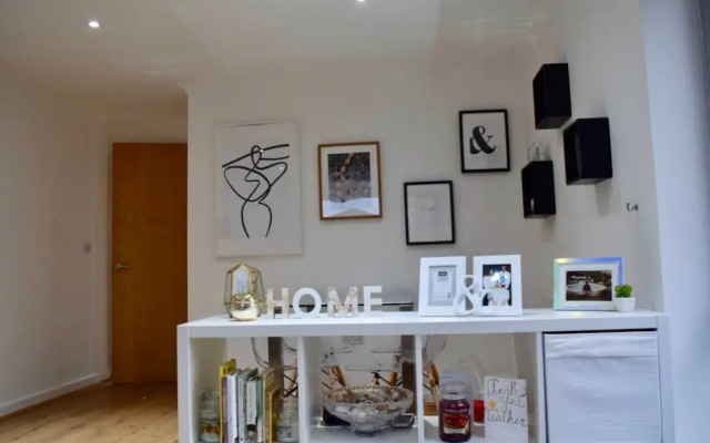 One Bedroom Flat Close to London City Airport