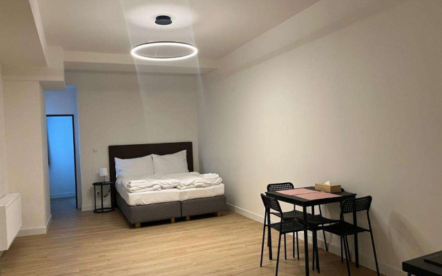 Post 120 Suites