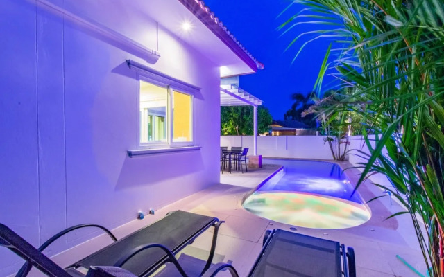 Modern 4 Bedroom Pool Villa - OPH1