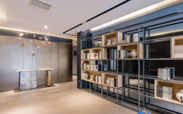 New Century Meitu Hotel (Ningbo Tianyi Square, Gulou Metro Station)