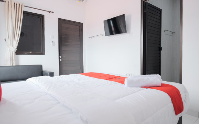 RedDoorz near Kota Tua 2