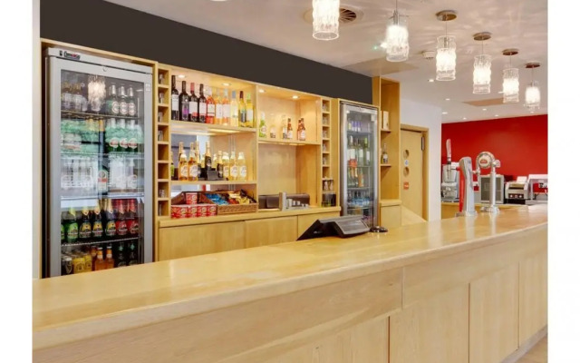 Travelodge Swansea Central