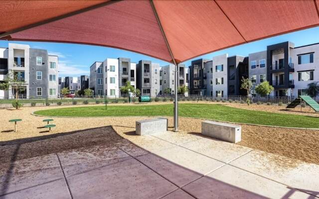 Cozy 2 Bedroom Apartment