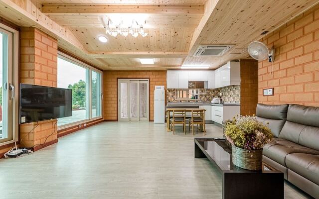 Haedoji Hwangto Town