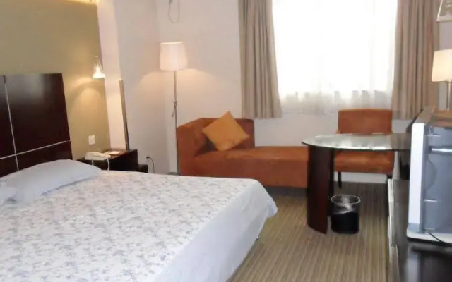 Motel 168 Hongqiao Hub