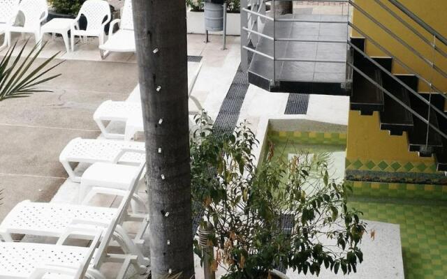 Hotel Manantial