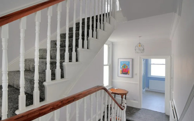 7 Seafield Road