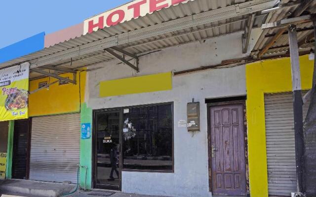 Spot On 91695 Hotel Benteng Portugis
