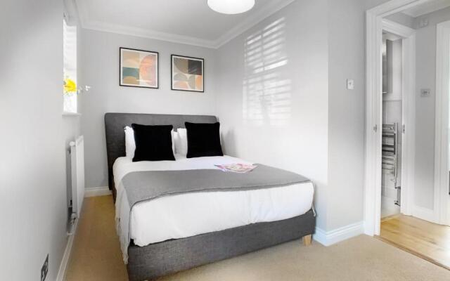 Wokingham - 2 bed with parking
