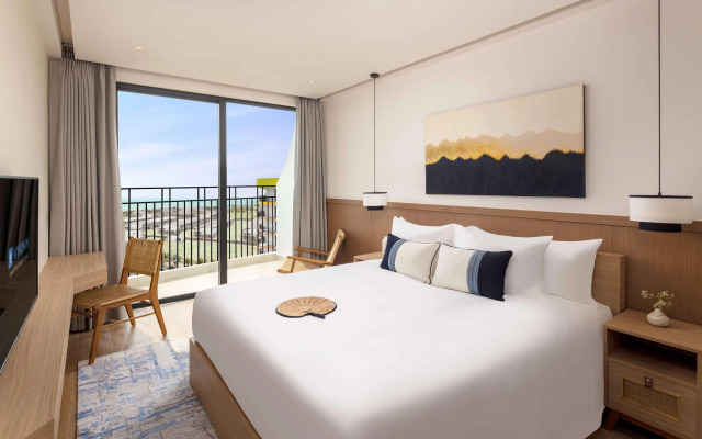 Wyndham Hoi An Royal Beachfront Resort & Villas