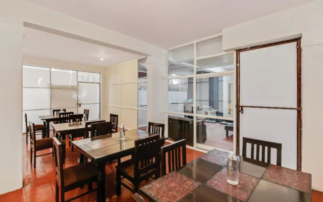 SilverKey Executive Stays 24047 Airport