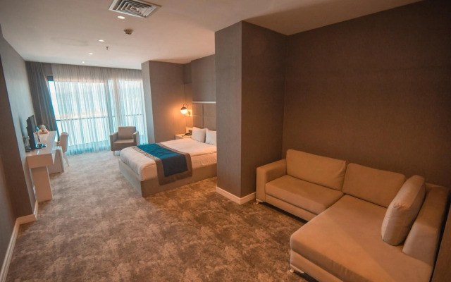 Royal Comfort Hotel