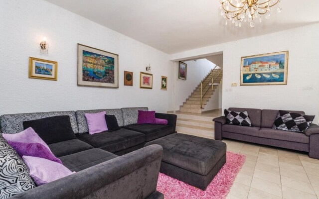 Nice Home in Barbat With Wifi and 3 Bedrooms
