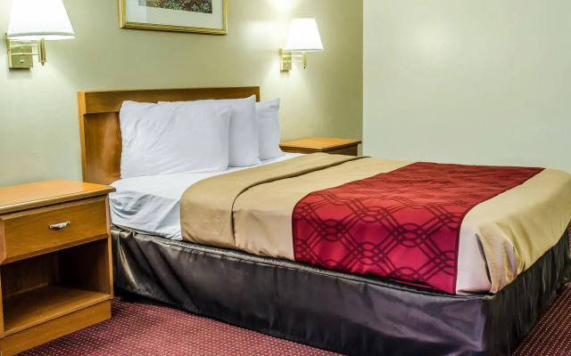 Econo Lodge Northeast