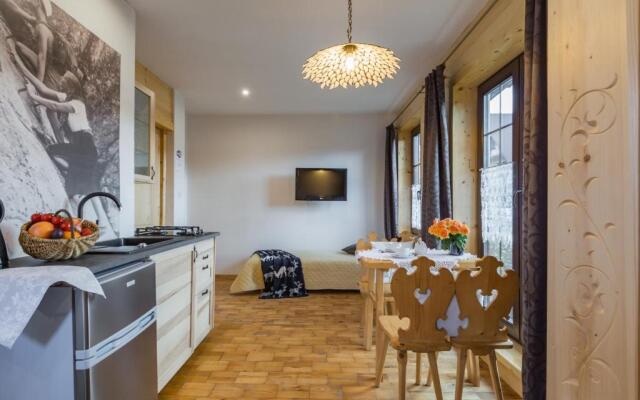 Pokoje i Apartamenty Centrum - Willa Bajeczka