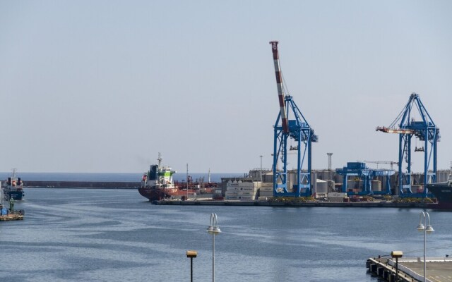 ALTIDO Big Apartment Cruise & Ferry Boat Terminal