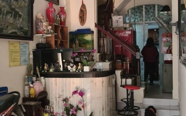 Huong Thuy Guesthouse