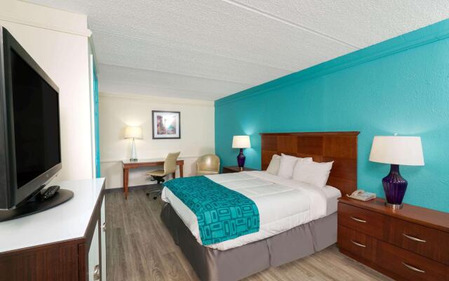 Econo Lodge College Park