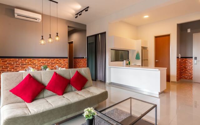 CitiZen Old Klang Road By Plush