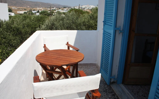 Meltemi Studios and Apartments