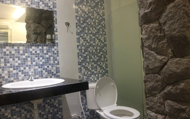 Mitra Guest House