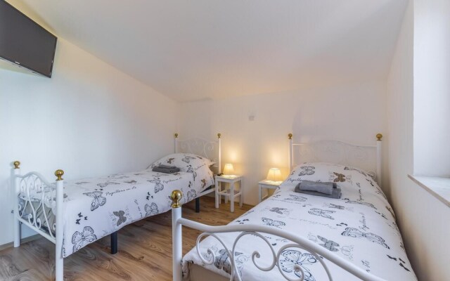 Nice Home in Pula With Wifi and 3 Bedrooms