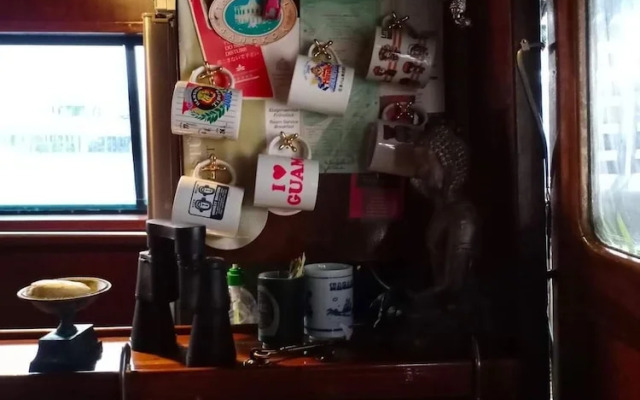 Sabai Sabai Liveaboard Bangkok
