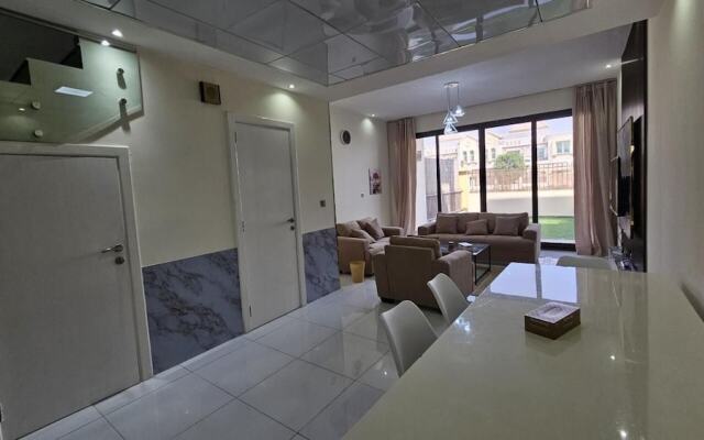 Elegant 2-bed Villa And hall, G,1
