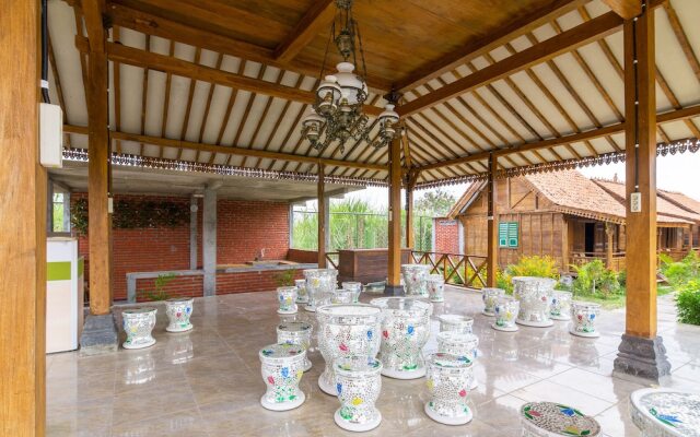 Oyo 1304 Roemah Gladak Kebon Sidoluhur