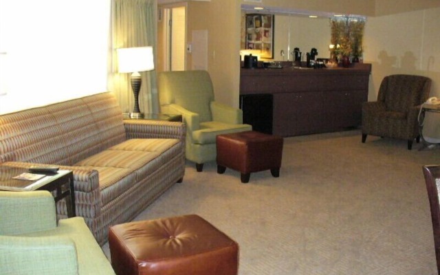 Embassy Suites by Hilton Kansas City Overland Park