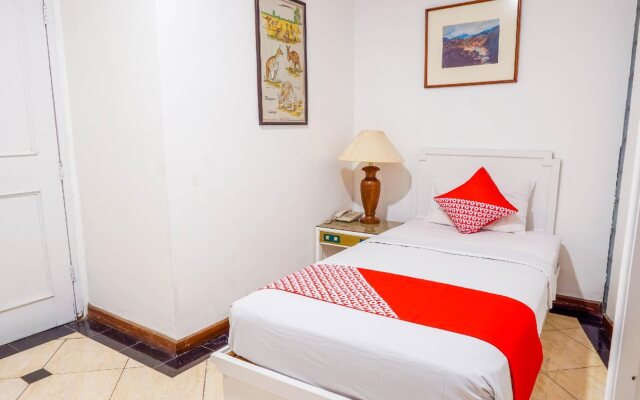 Collection O 1452 Hotel Utari