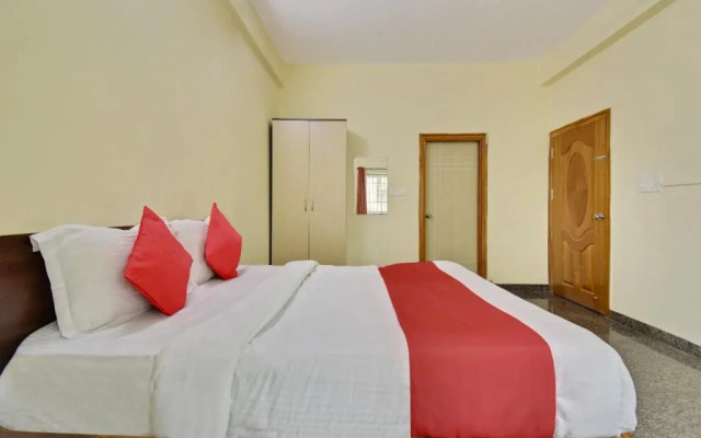 OYO 13043 Sree Sai Suites