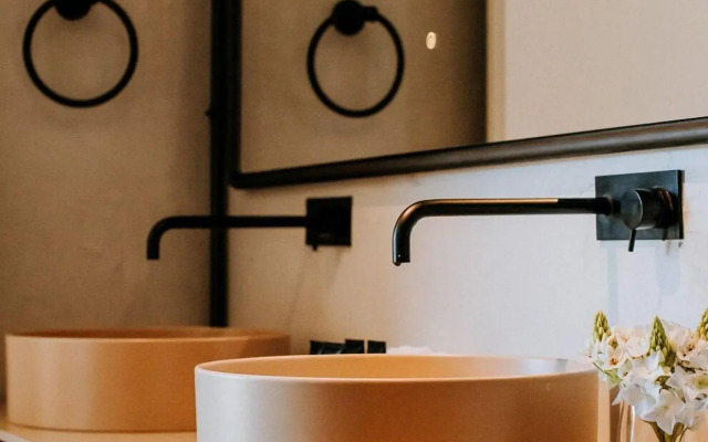 Exmo Hotel by Olivia