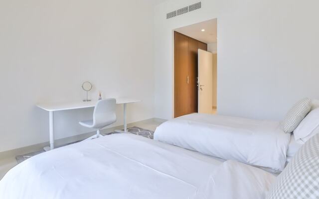 Driven Holiday Homes- Crescent Boulevard