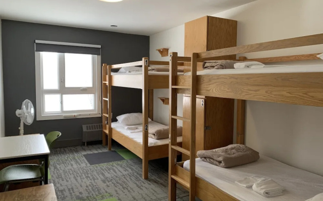 HI Calgary City Centre - Hostel