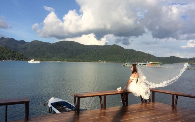 Bhuvarin Resort