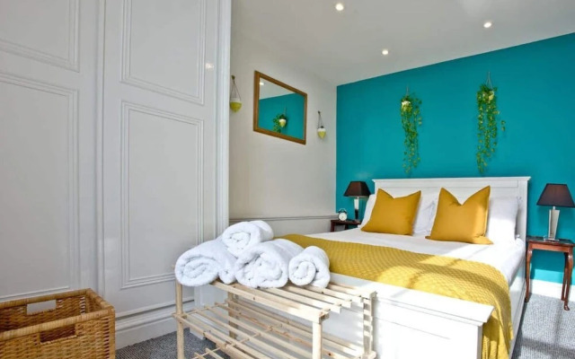 Host Stay Durnford Street