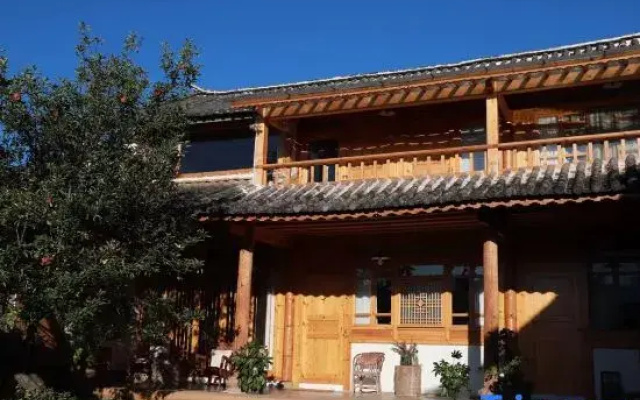 Shaxi Ancient Town Yanshe Homestay