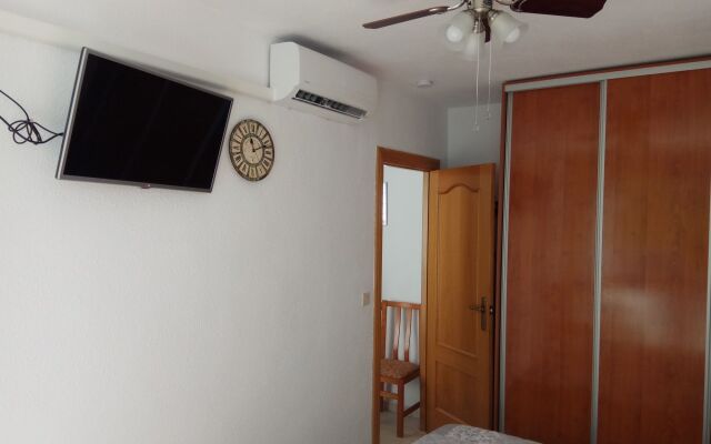 Apartment 1 bedroom 90m Levante Beach